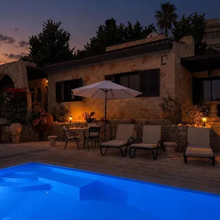 Garden Of Eden - 3 Bedroom Private With Pool Villa *
