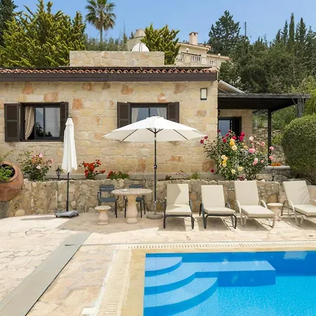 Garden Of Eden - 3 Bedroom Private With Pool Villa Paphos