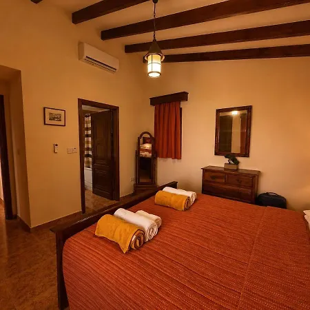 Garden Of Eden - 3 Bedroom Private With Pool Villa Paphos