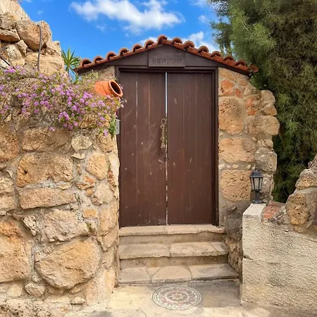 Garden Of Eden - 3 Bedroom Private With Pool